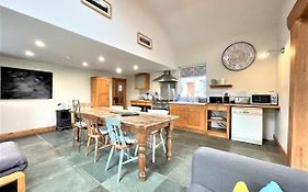 Inglefall & Jasmine Cottages